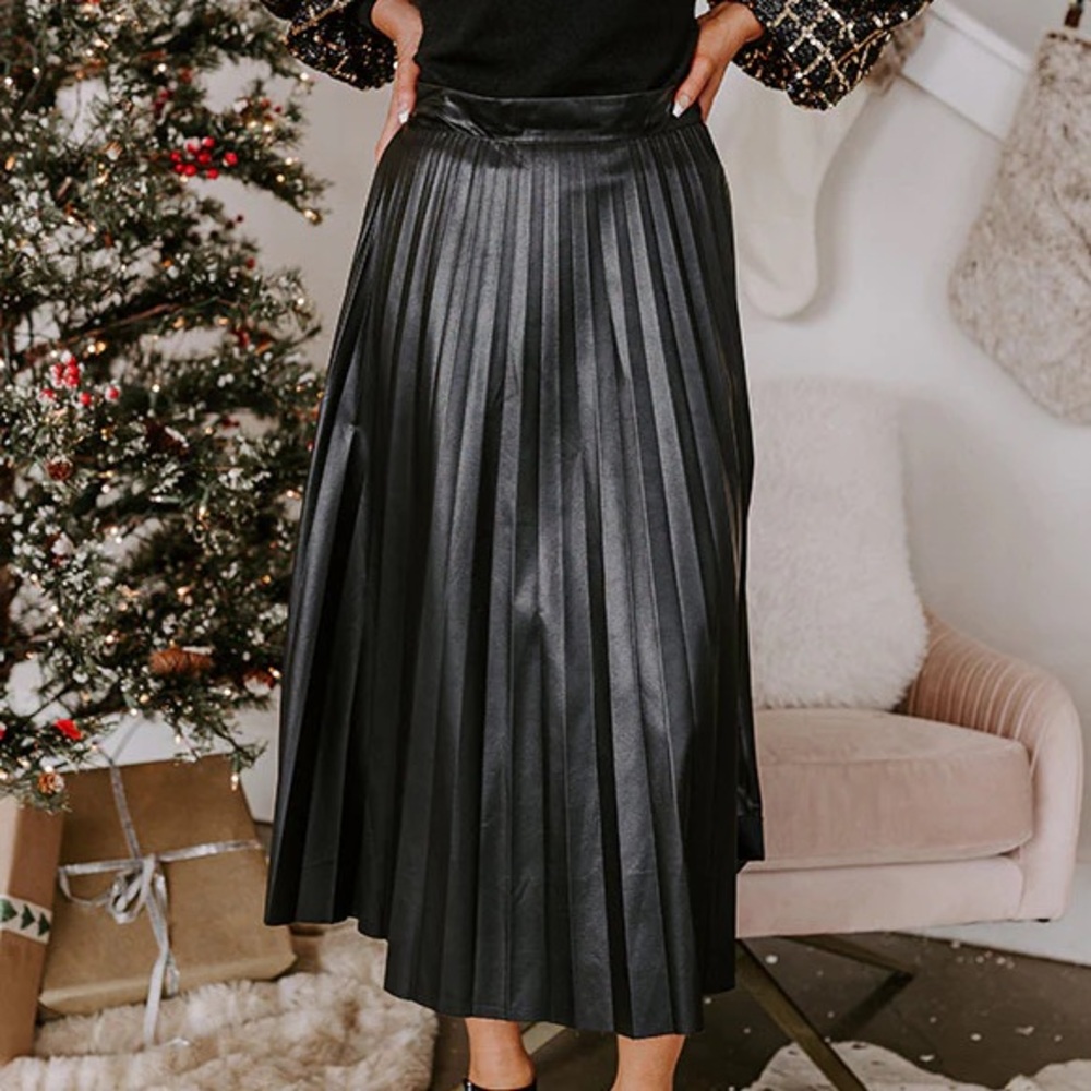 Misook Black A-Line Pleated Faux Leather Midi Skirt size Large